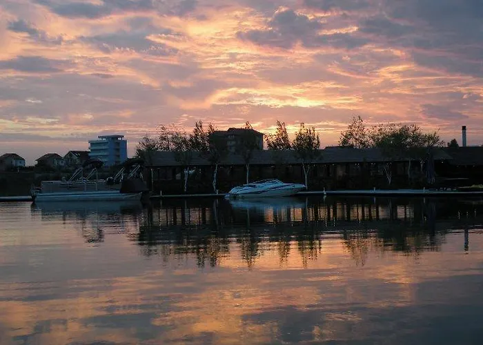 Hotel La Scoica Land