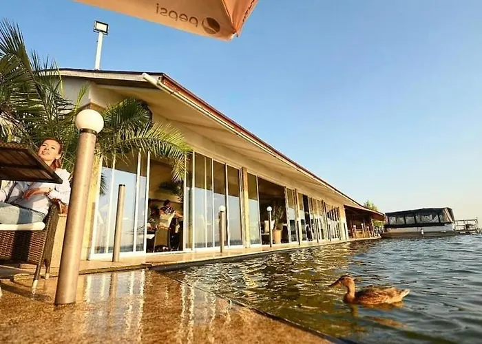 Hotel La Scoica Land 3*